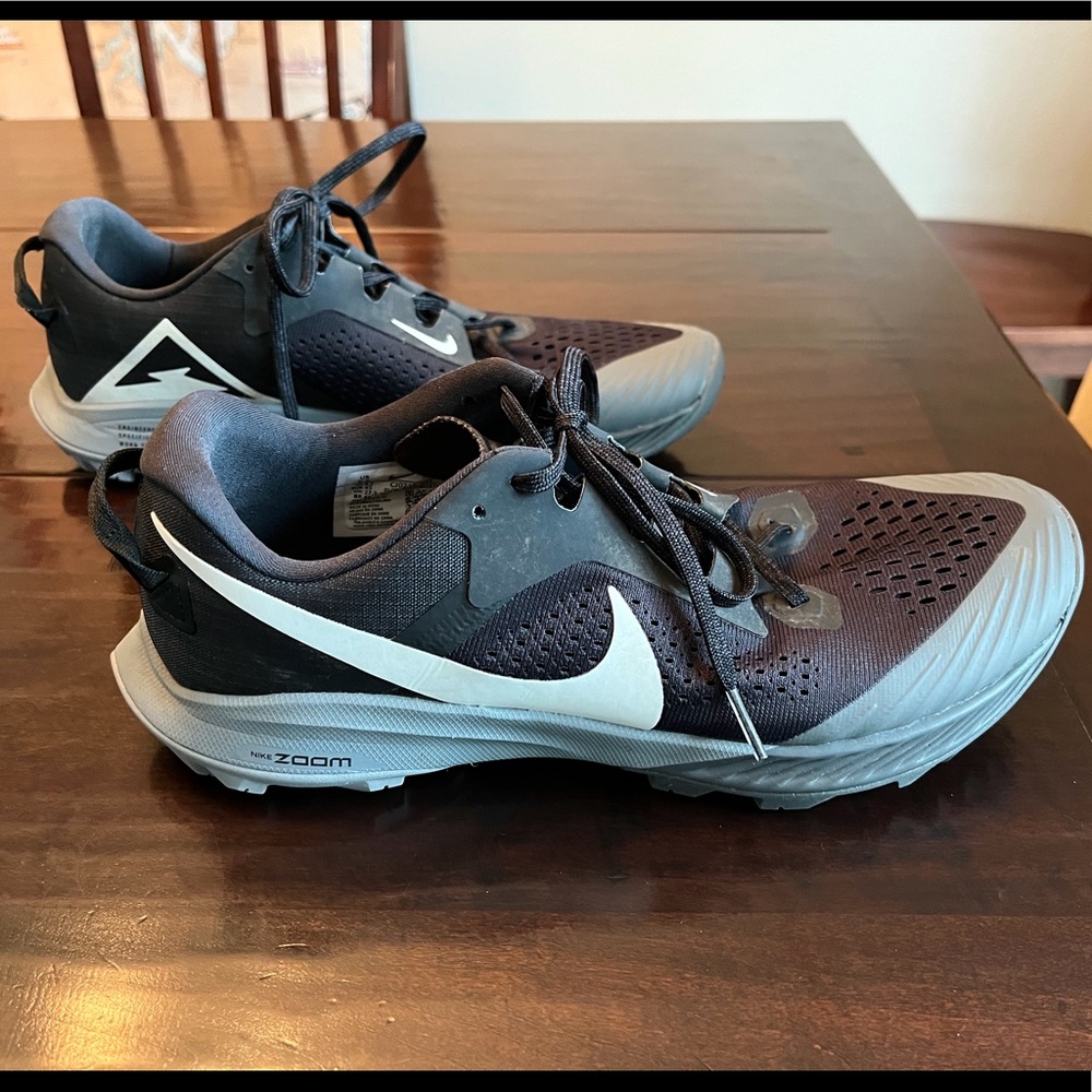 Nike Air Zoom Terra Kiger 6 Men’s Trail Running Shoes - Black/Gray Size 9.5